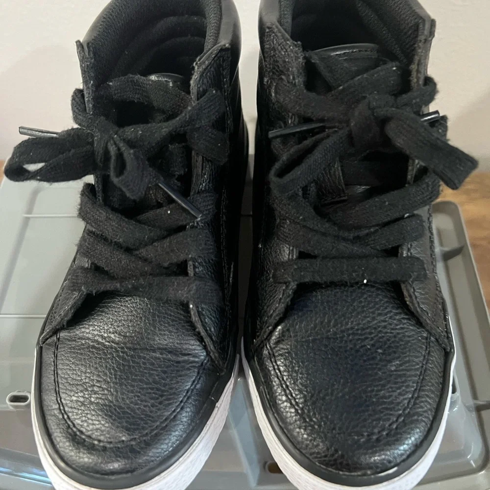 The children’s place Kids Black High-Top Sneakers size 13